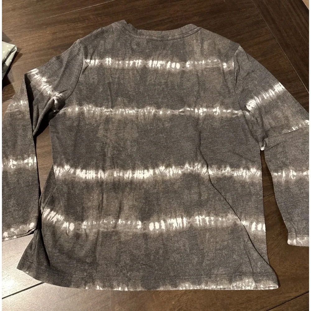 Old Navy Boys Gray Tie Dye Stripe Long Sleeve T-Shirt Size S 6-7 Crewneck Tee